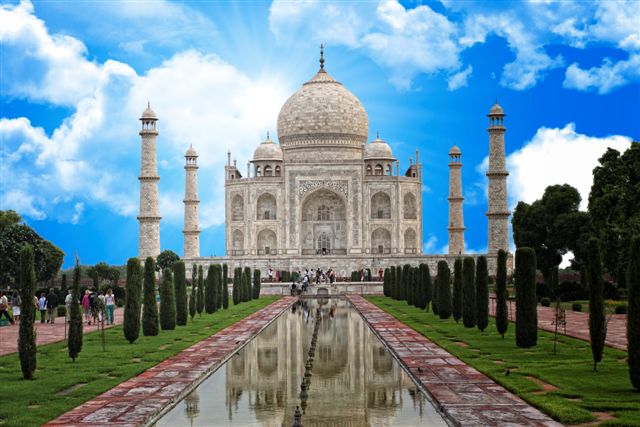 very famous indian monument taj mahal background